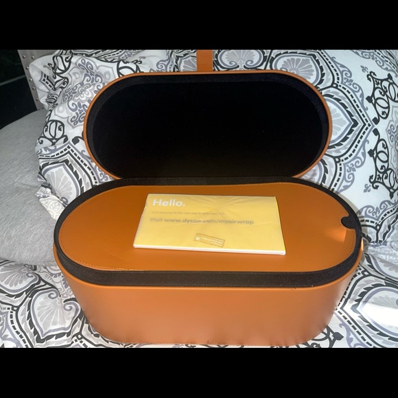 Dyson Airwrap (NWOB) - Picture 4 of 4